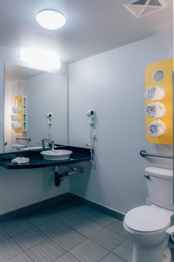Motel 6 Airdrie Luaran gambar