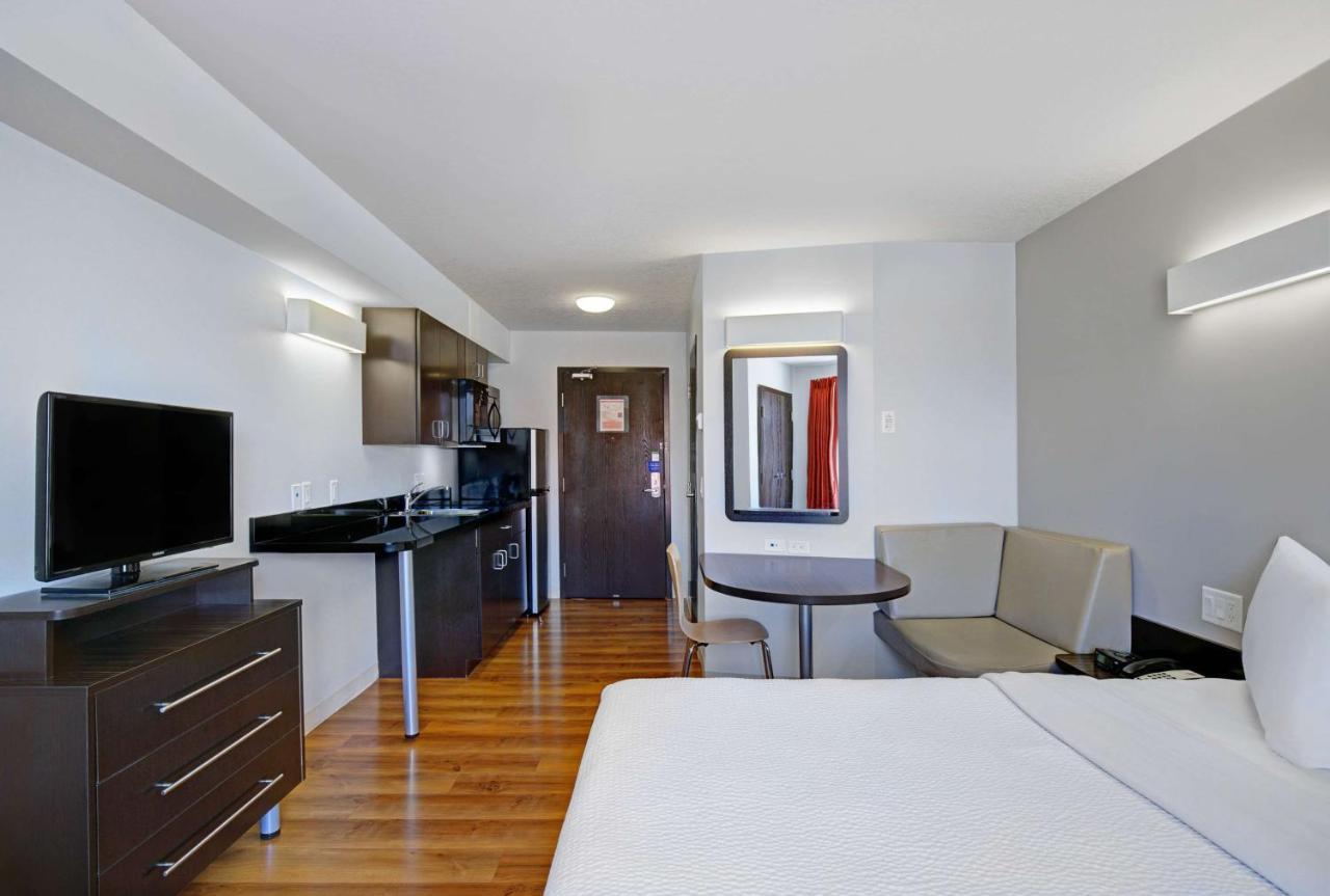 Motel 6 Airdrie Luaran gambar