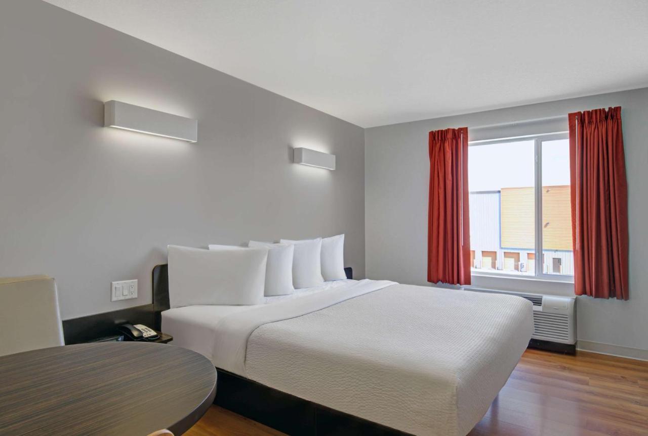 Motel 6 Airdrie Luaran gambar
