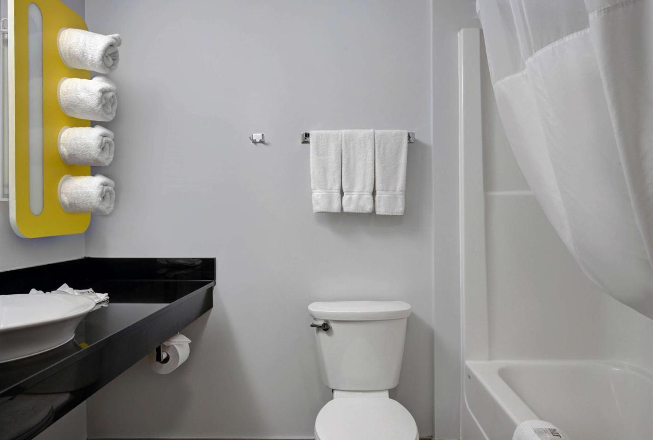 Motel 6 Airdrie Luaran gambar