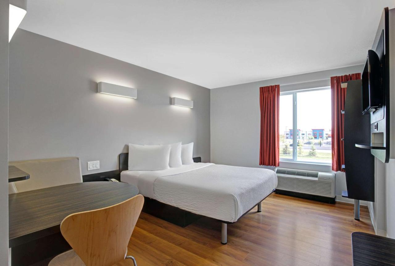 Motel 6 Airdrie Luaran gambar