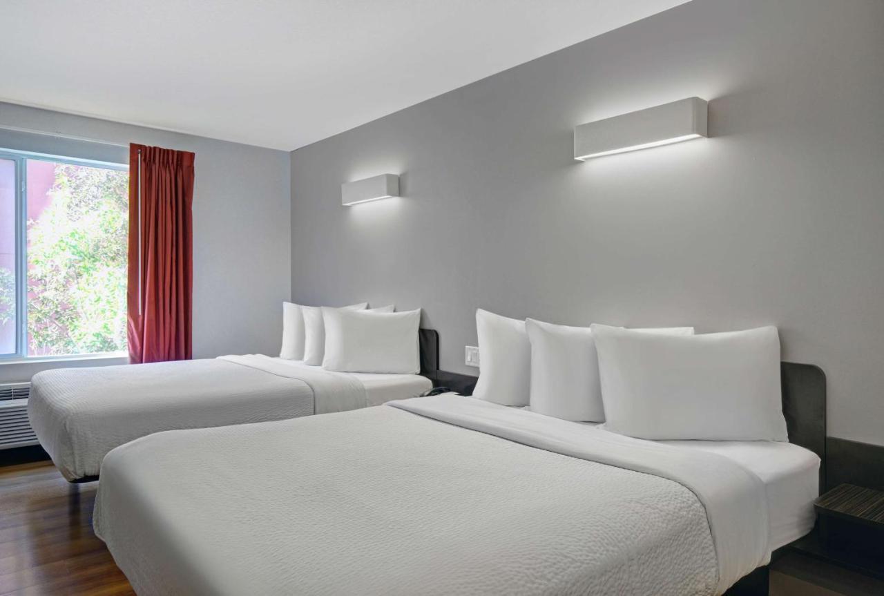 Motel 6 Airdrie Luaran gambar