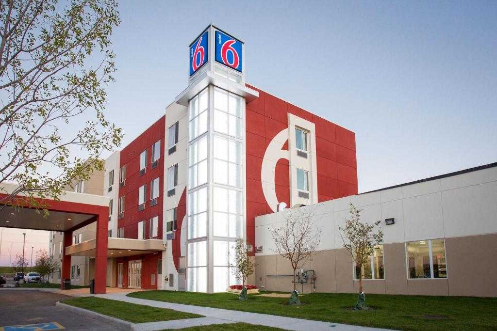 Motel 6 Airdrie Luaran gambar